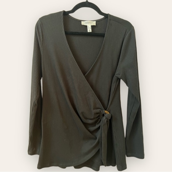 ADDITION ELLE - Tie-Front, D-Ring Ribbed Black Top - Picture 2 of 12